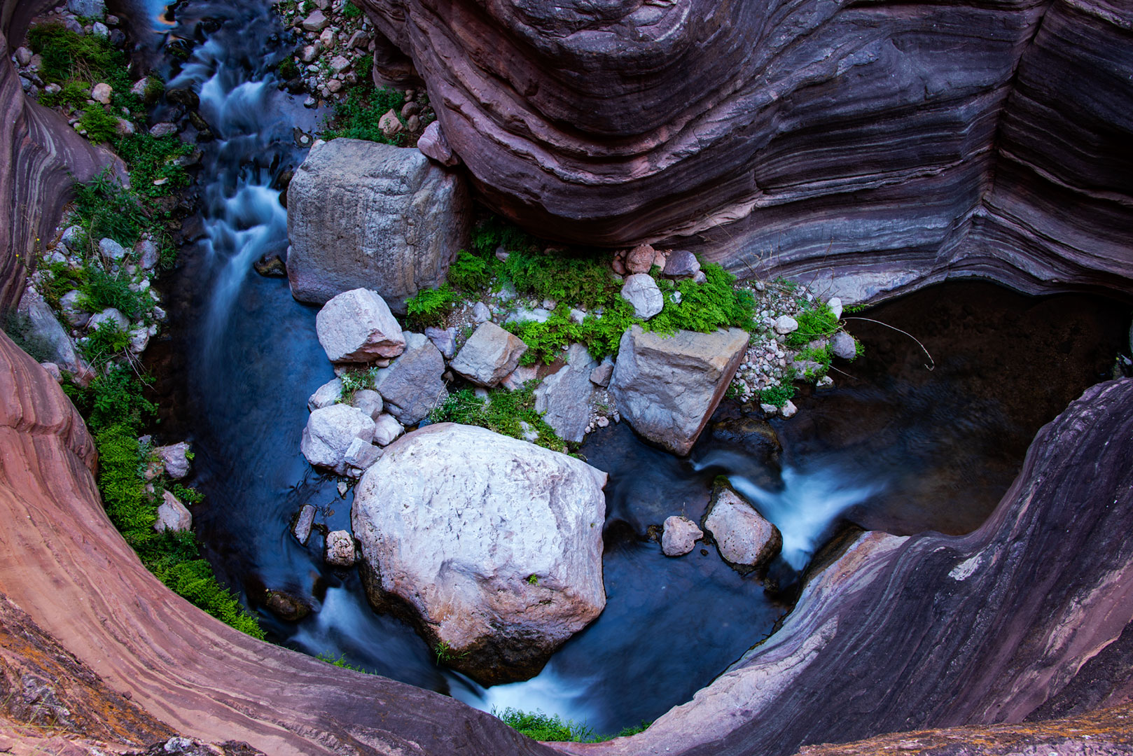 An overhead photo of a river in a canyon.